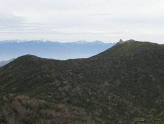 朝日岳から見た金峰山の稜線